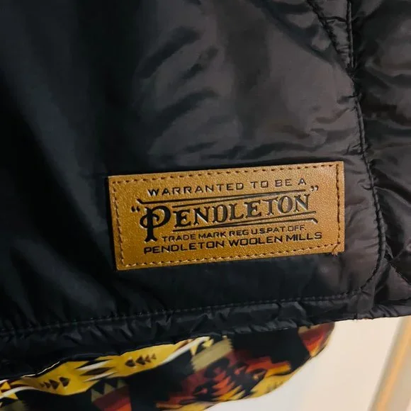 Pendleton Vest - Picture 6 of 6